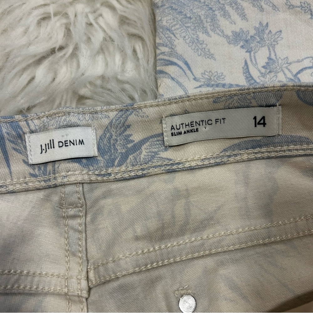 J. Jill Blue Tropical Floral Blue White Women's Authentic Slim Ankle Jeans 14 - Picture 2 of 7